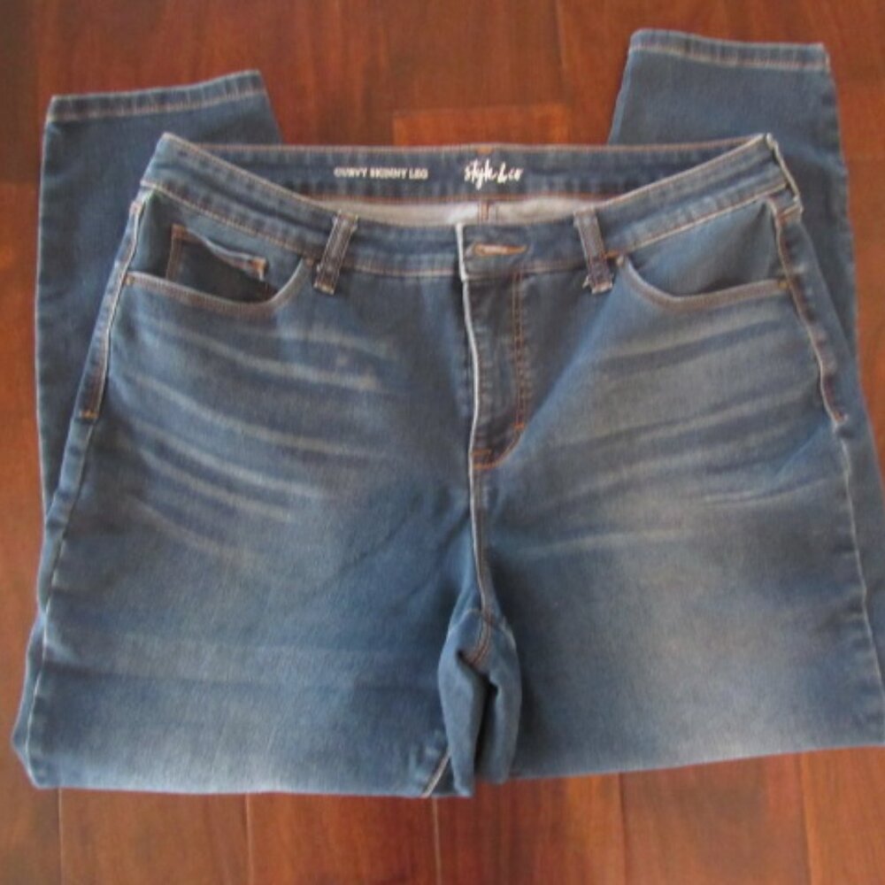 Style & Co Curvy Skinny Jeans 12P  ✨Lowest Price Offering